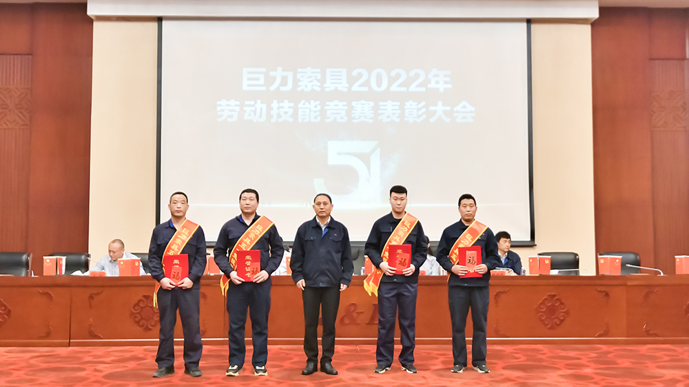 698b9a349341bac5fe2b27daaa8332d3