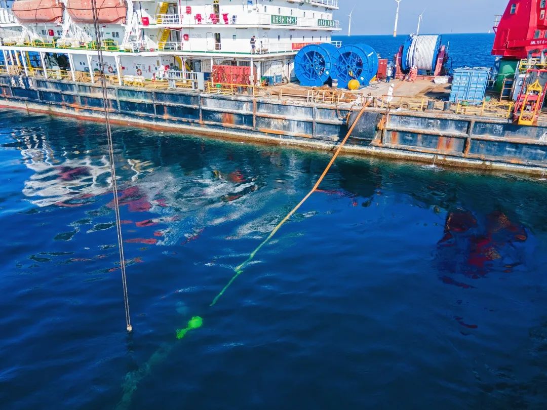 897c6d46f18f4b0b01a3ffb447d81180