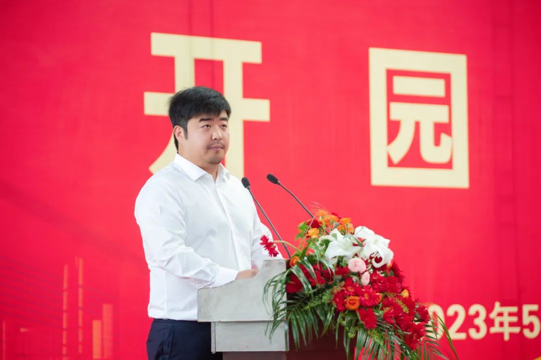 51772f713e76bb50f6b80d5c2a52f4b3