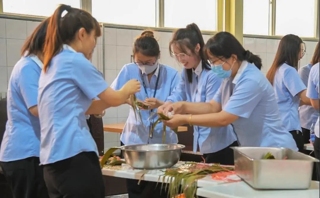 7658c4eb79da244e515a5d1a1d01eebe