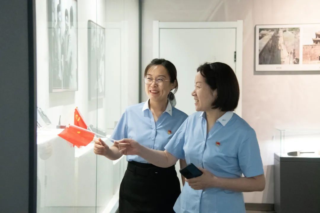 df83826103994a8050beb4c33fbcba7d