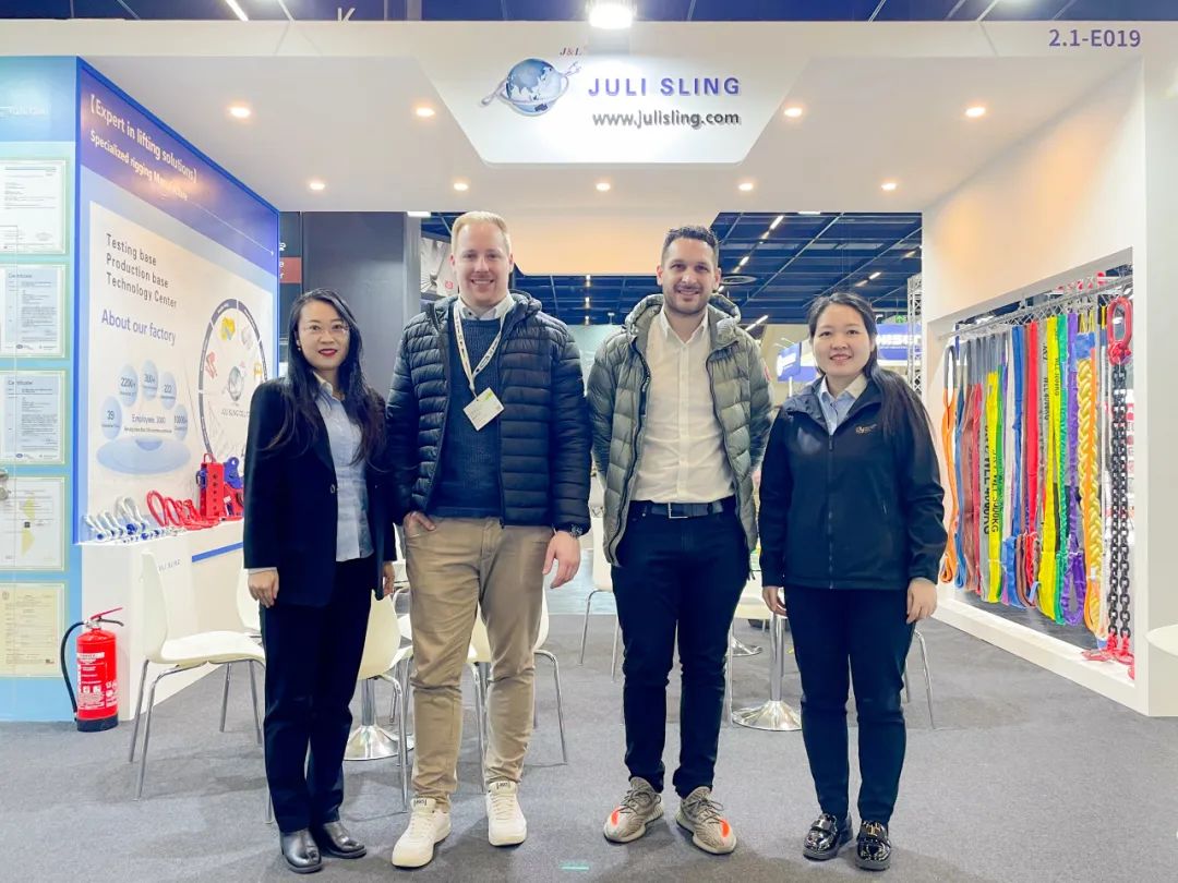 151dfd1397cc74abd0ae5b24e27e7f66