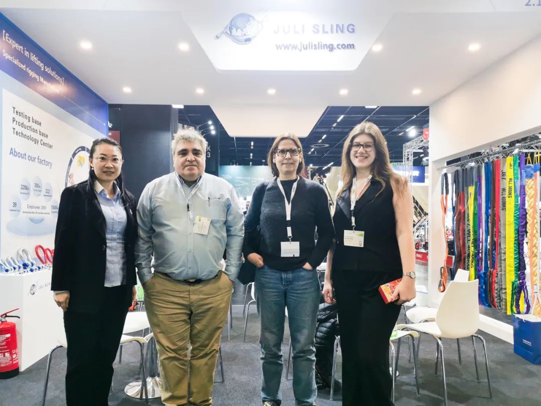 fe7cf59ec2f6d6f9108f8abfb2cac897