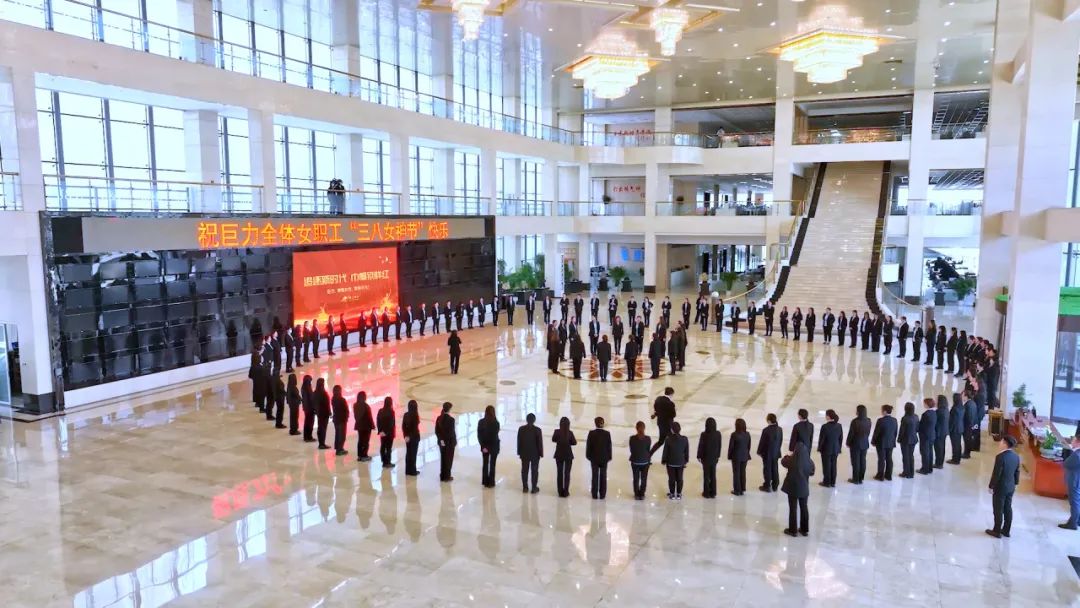 90303b15f39114e52622d37cdddbc042