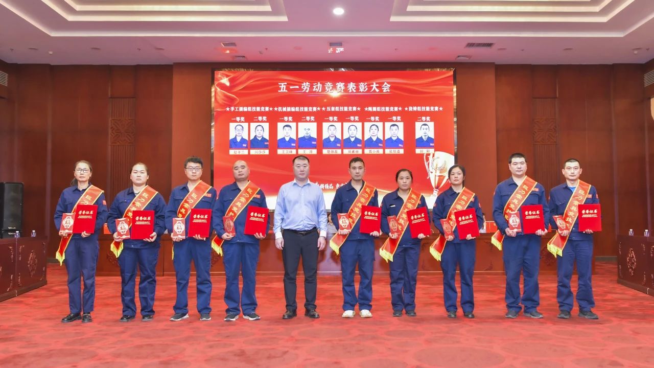 a399be2e0c7845abd724dde588cbffab