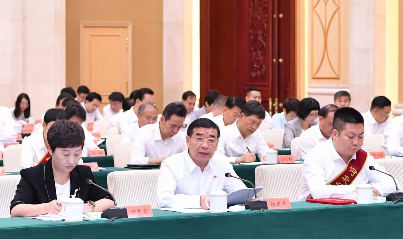 b823c171497971c1e676e87d273f6d57