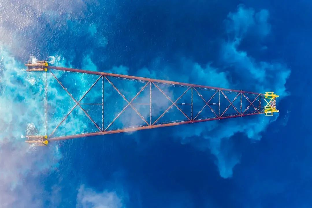 3597c5b0f010670f1b4b11f7e34ab798