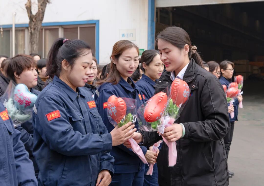 ab0dfc46e018353f5b9077938b94e2bd